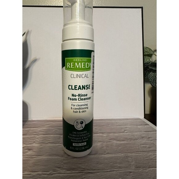 Medline Remedy Clinical Cleanse No Rinse Foam Cleaner - Picture 1 of 3